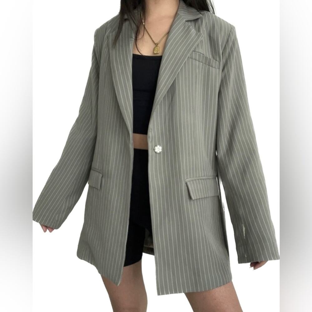 Mistress Rocks gray oversized pinstripe blazer WOMENS LARGE